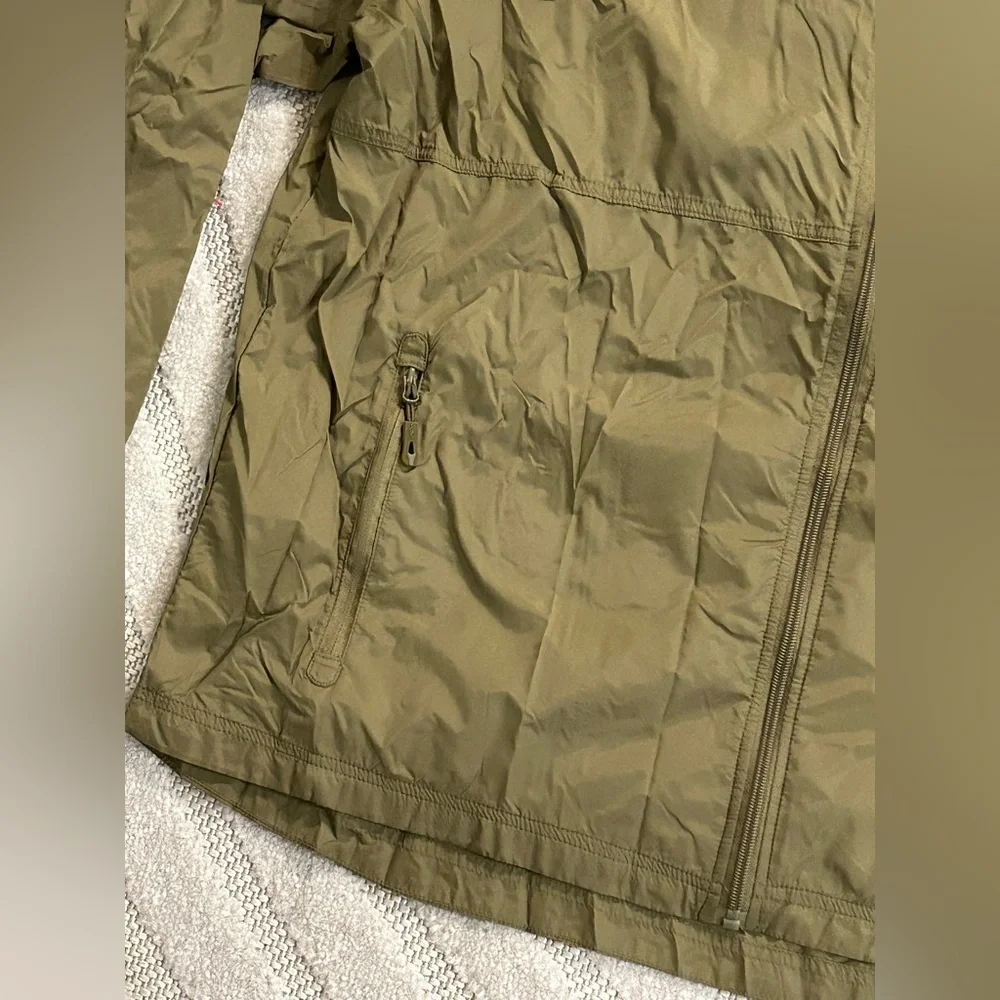 Trailside Supply Co Nylon Lightweight Outdoor Windbreaker Jacket in Green - XL